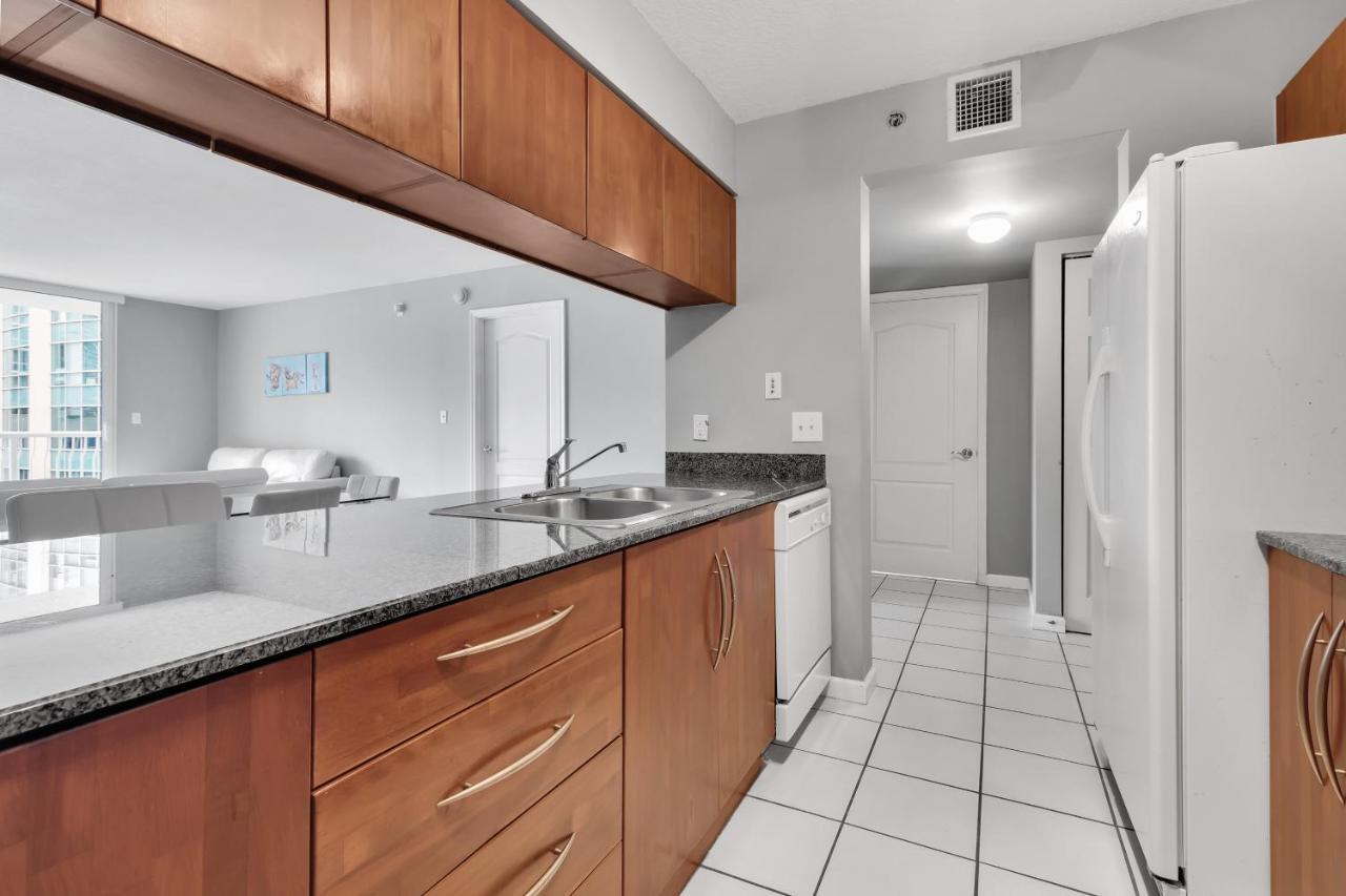 The Club At Brickell Bay Luxury Suites Miami Bagian luar foto